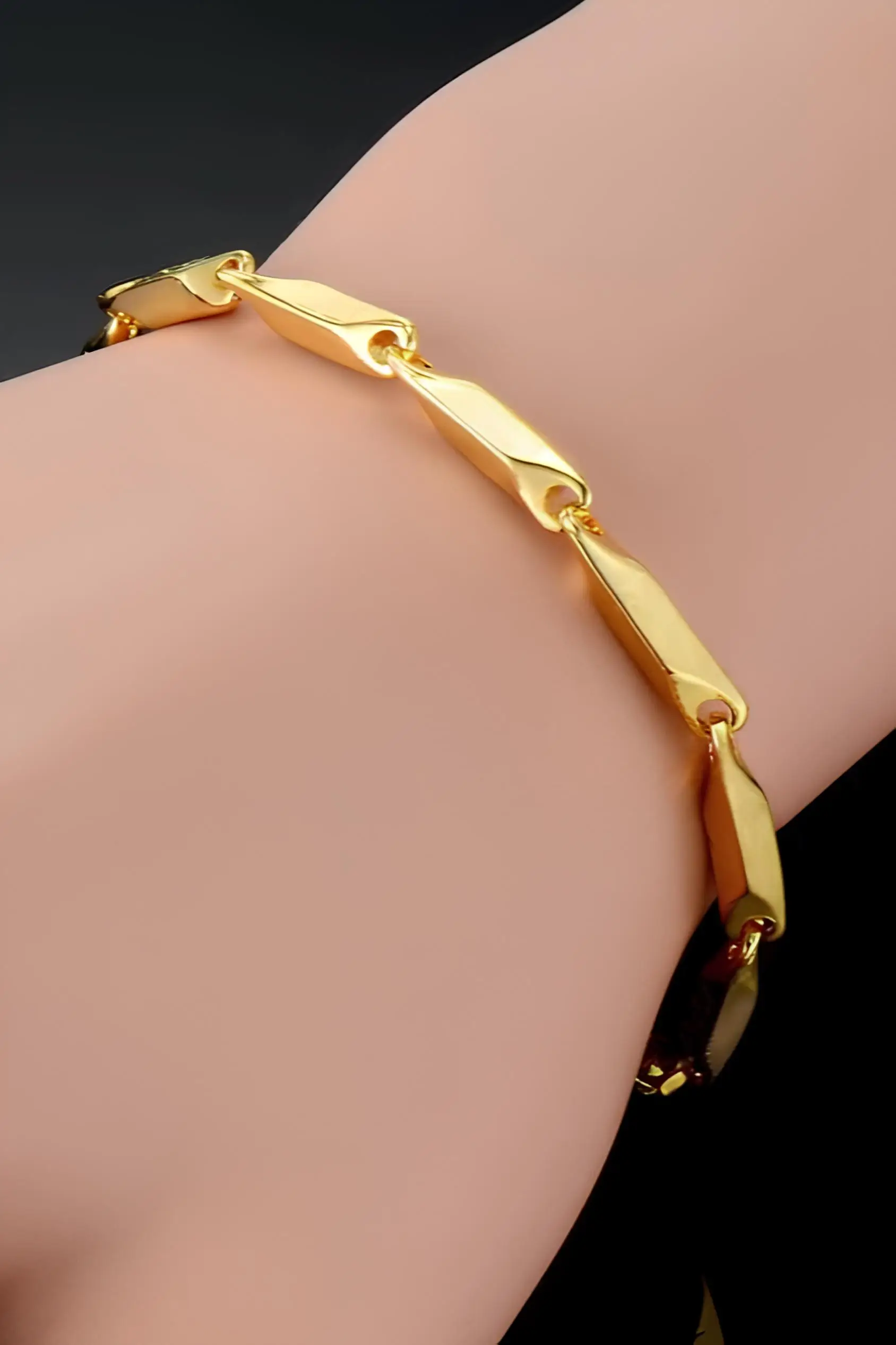 Sarı Gold Kaplama Kare Küp Model Erkek Çelik Bileklik Künye eck05bsr